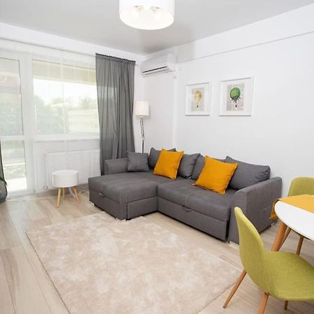 Amazing Apartament With Garden Bucharest Airport Self Check-In!! Otopeni Exterior photo